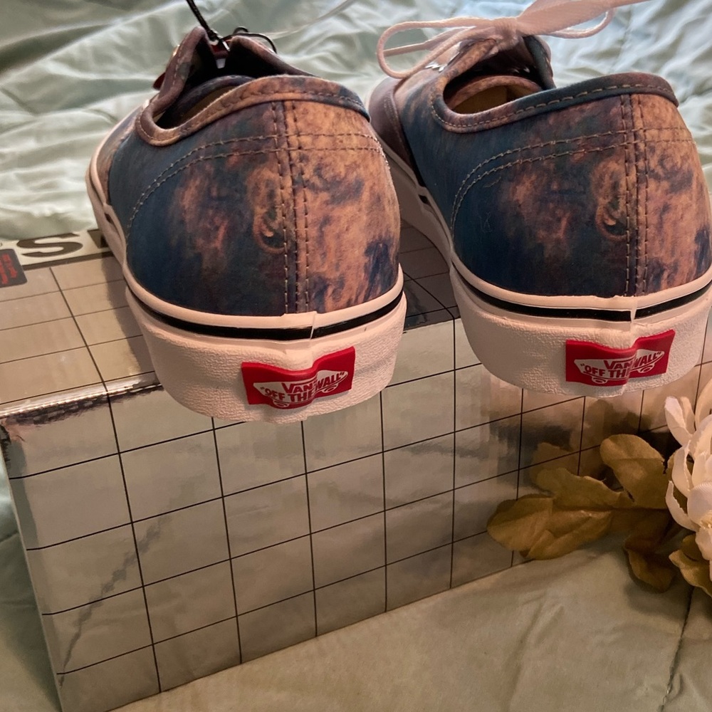 MoMA Monet Waterlilies Vans - Picture 6 of 9